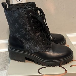 Custom Made LV Combat boots, size 9